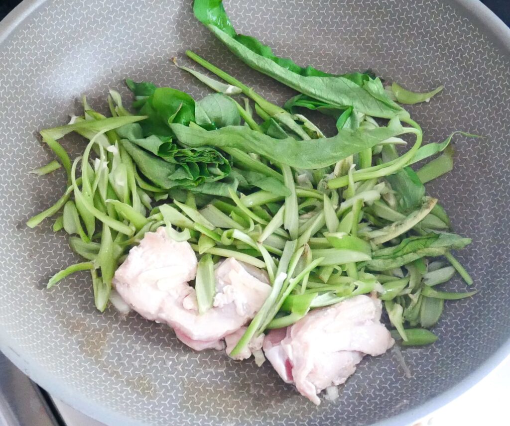 Chicken-thigh-water-spinach