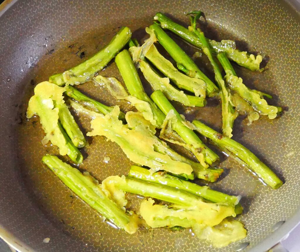 Deep-fried-water-spinach