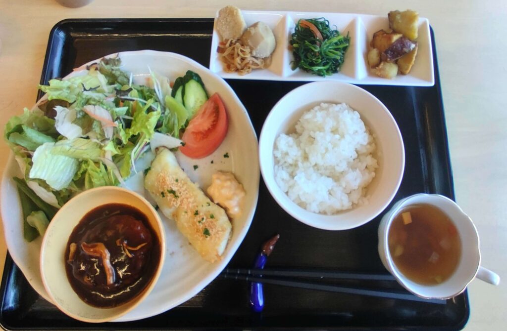 cafe-kitchen-akari